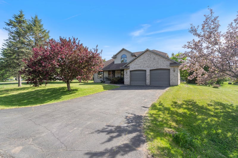 405 Linda Ln, Cloquet, MN 55720