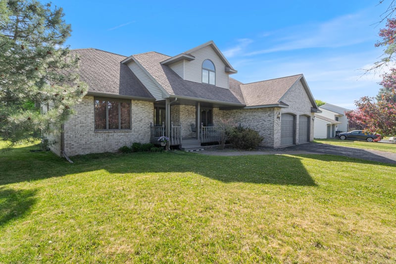 405 Linda Ln, Cloquet, MN 55720