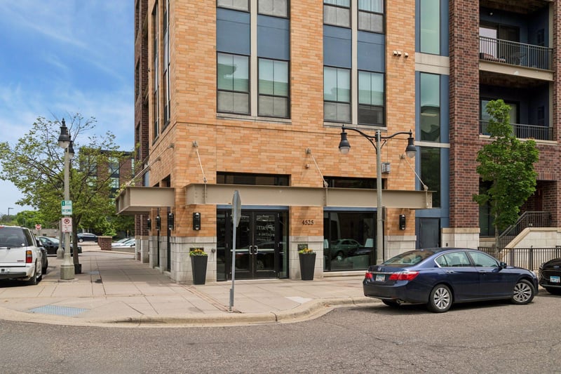 4525 Park Commons Dr #319, Saint Louis Park, MN 55416