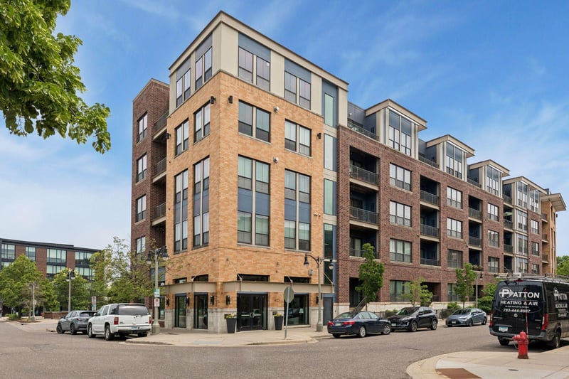 4525 Park Commons Dr #319, Saint Louis Park, MN 55416
