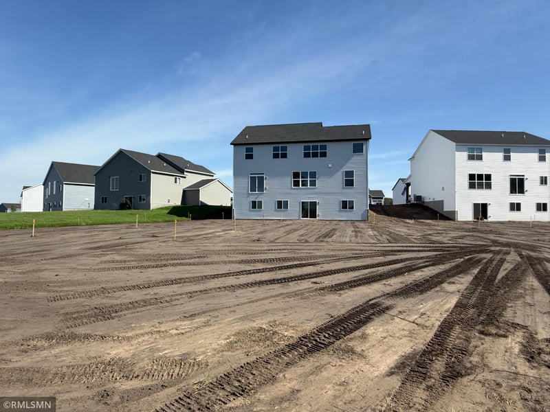 1614 Meadows Dr NE, East Bethel, MN 55011