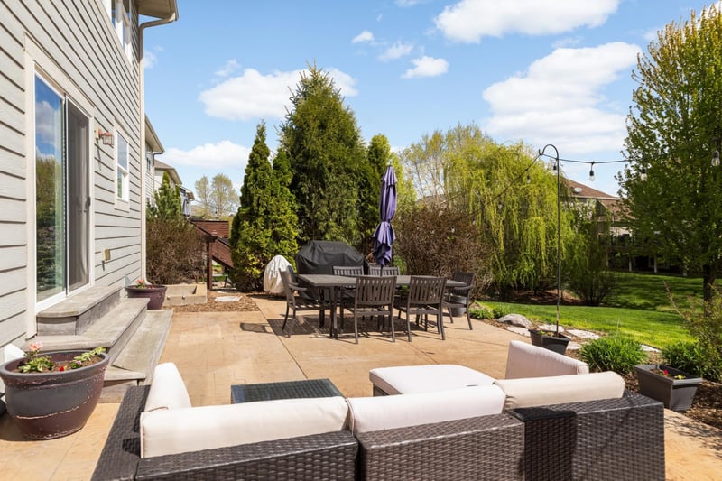 3582 Springwood Pa, Eagan, MN 55123