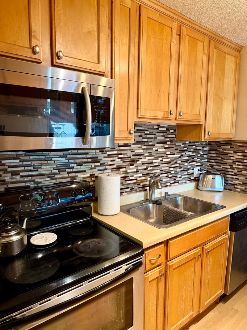 4110 Rahn Rd #202, Eagan, MN 55122