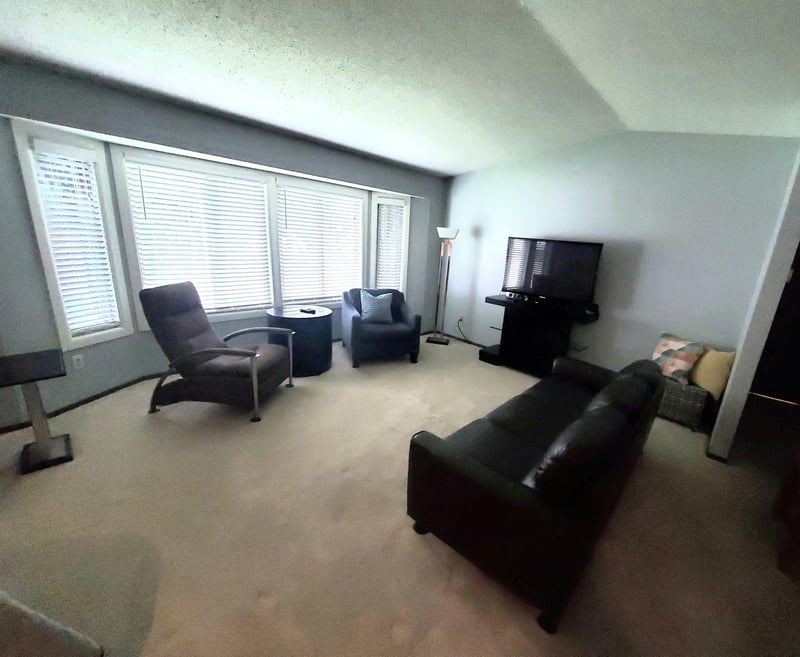 4504 Laramie Trl, Minnetonka, MN 55345