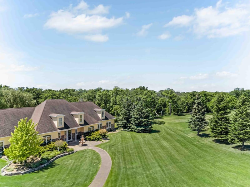 705 18th Ave N, Moorhead, MN 56560