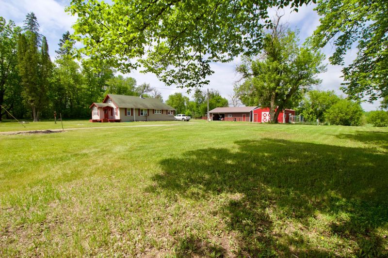 24696 160th St, Staples, MN 56479