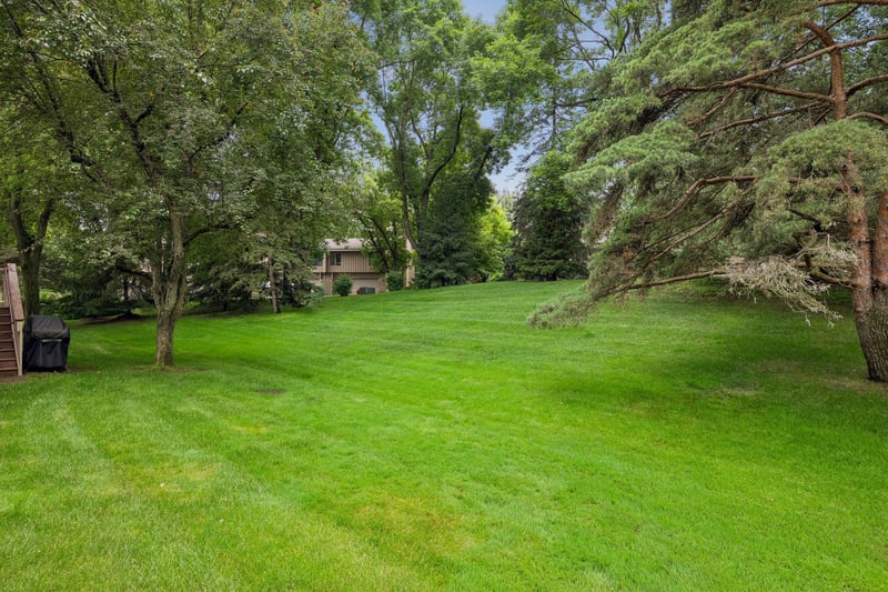 5724 Duncan Ln, Edina, MN 55436
