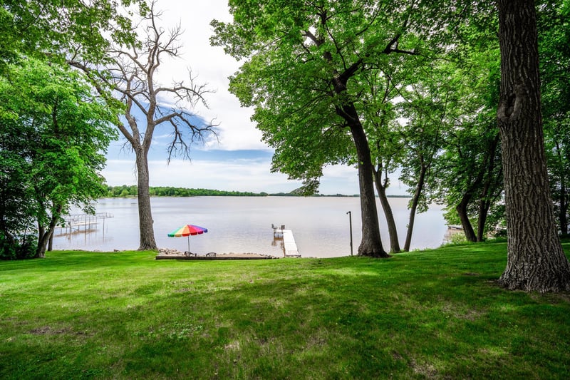 21566 62nd St NW, Sunburg, MN 56289