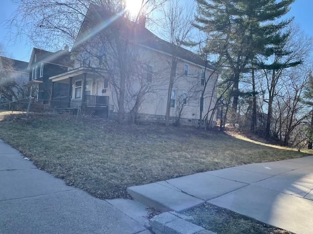 678 Lawson Ave E, Saint Paul, MN 55106