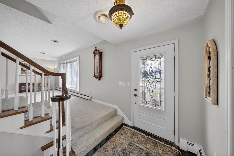 805 5th St NW, Kasson, MN 55944