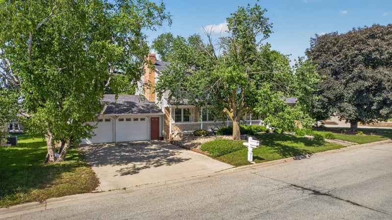 805 5th St NW, Kasson, MN 55944