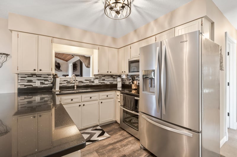 6517 County Rd 5 NW, Annandale, MN 55302