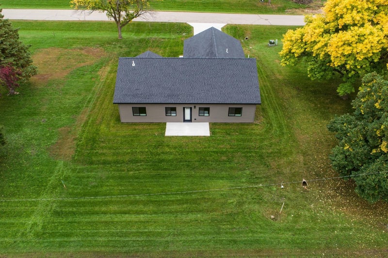 313 1st St NE, Rothsay, MN 56579