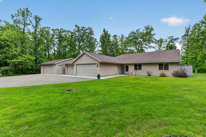 33783 Dancing Bear Dr, Crosslake, MN 56442
