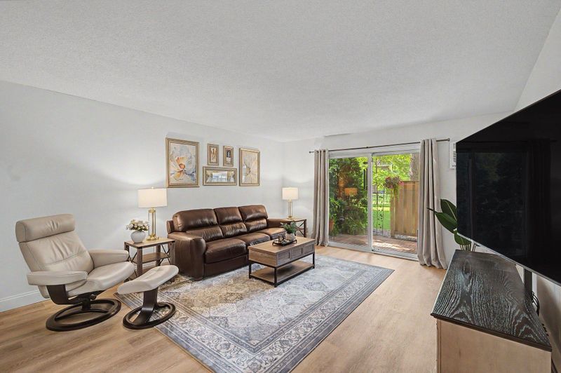 4045 Hodgson Rd #107, Shoreview, MN 55126