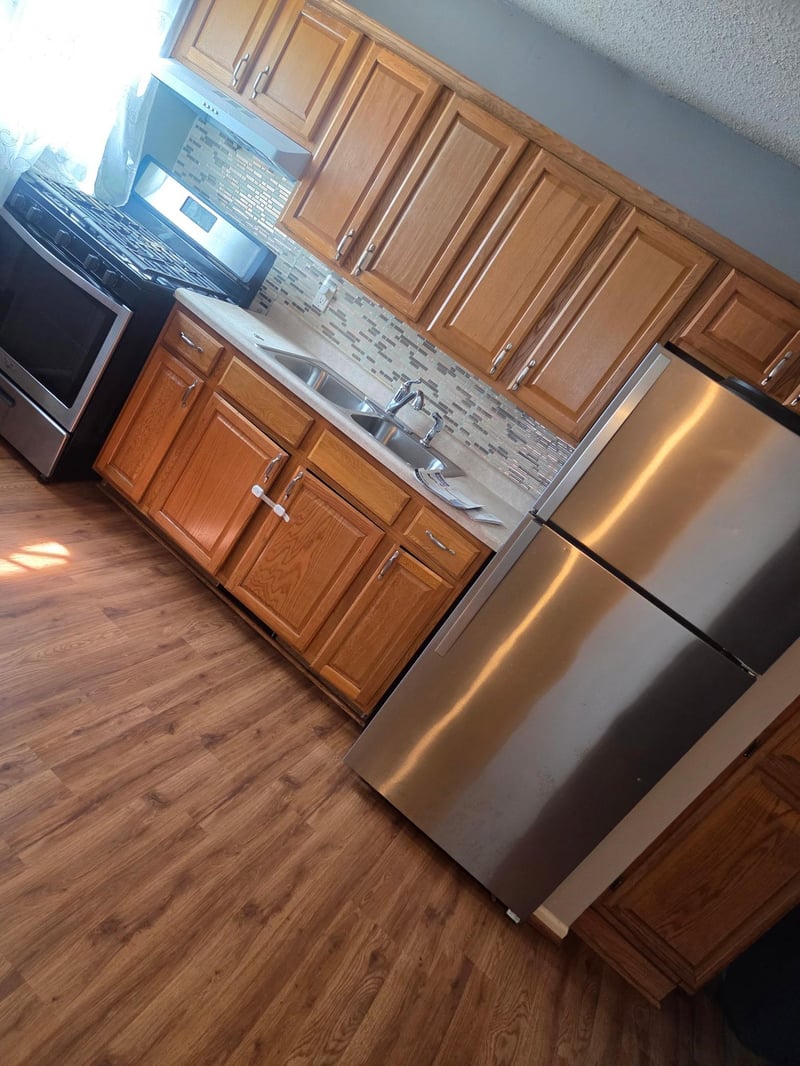 939 Earl St, Saint Paul, MN 55106