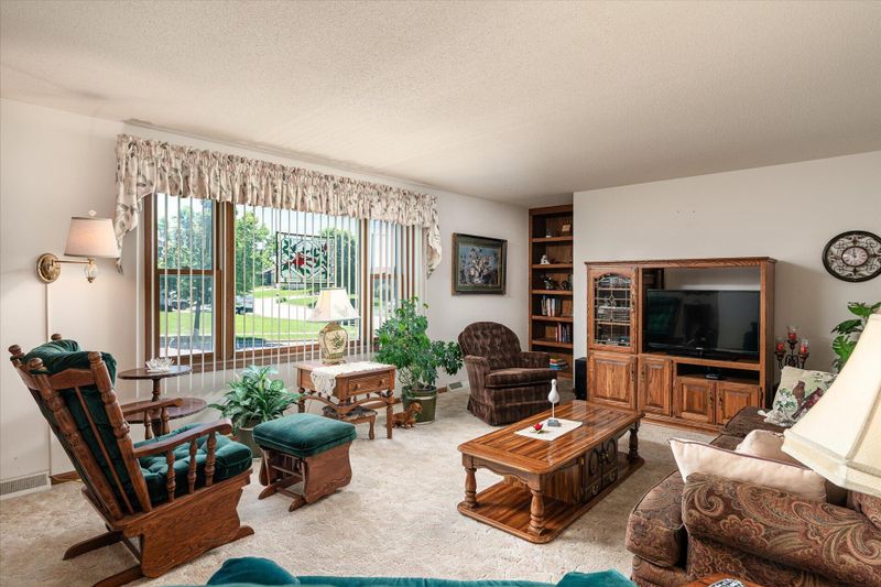 224 Eagles Bluff Rd, La Crescent, MN 55947