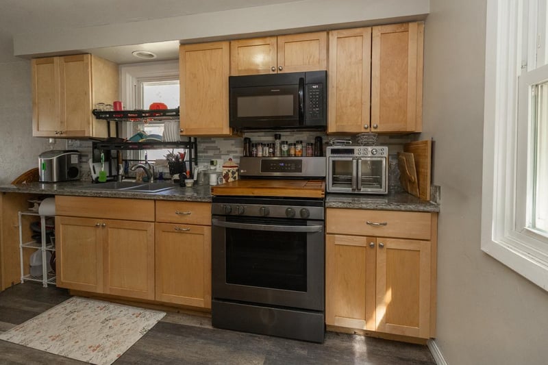 222 Buron Ln, South Saint Paul, MN 55075