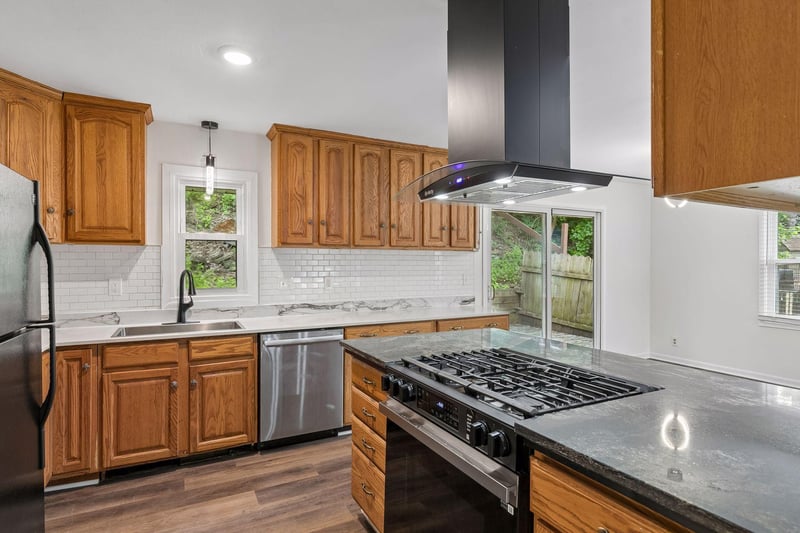 54 King St W, Saint Paul, MN 55107