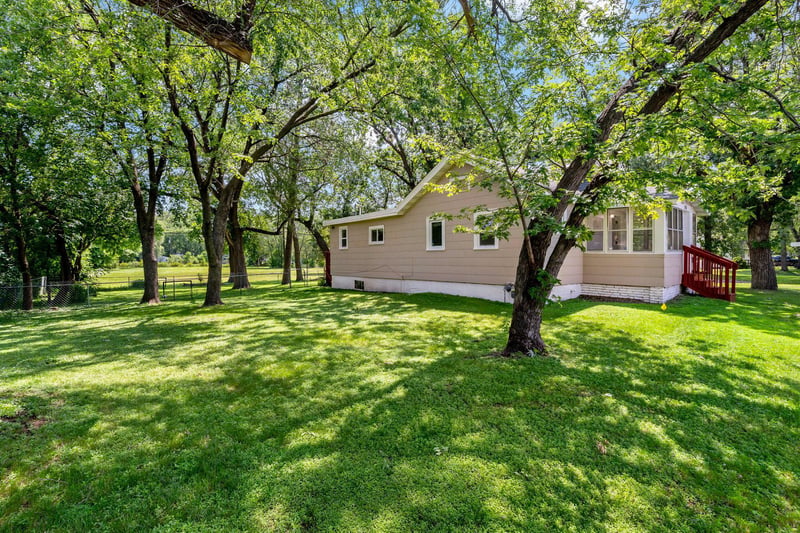 5740 Dupont Ave N, Brooklyn Center, MN 55430