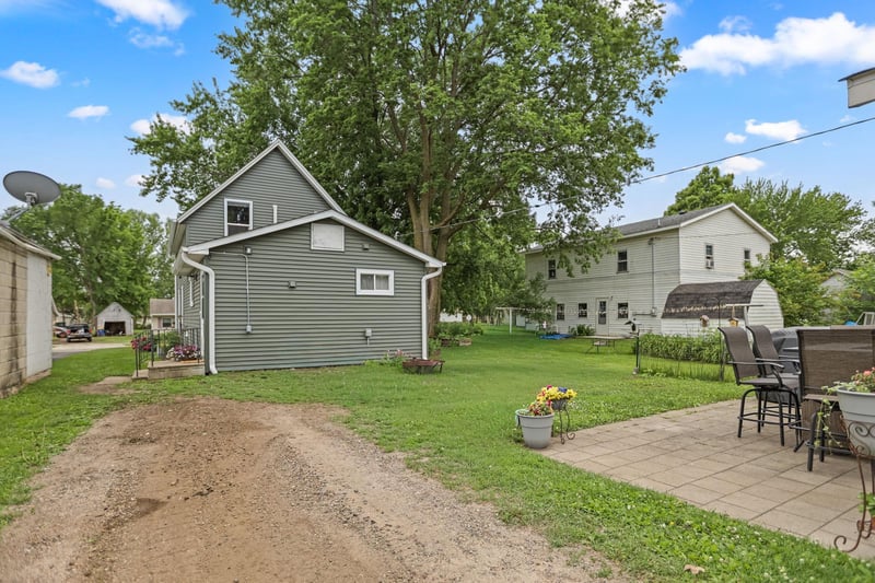 207 W Franklin St, Morristown, MN 55052