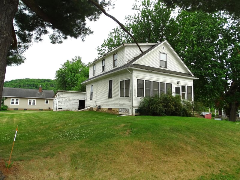 105 Maple Ave E, Plum City, WI 54761