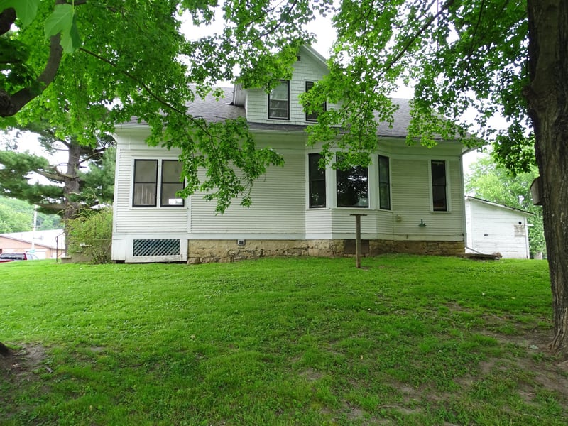 105 Maple Ave E, Plum City, WI 54761