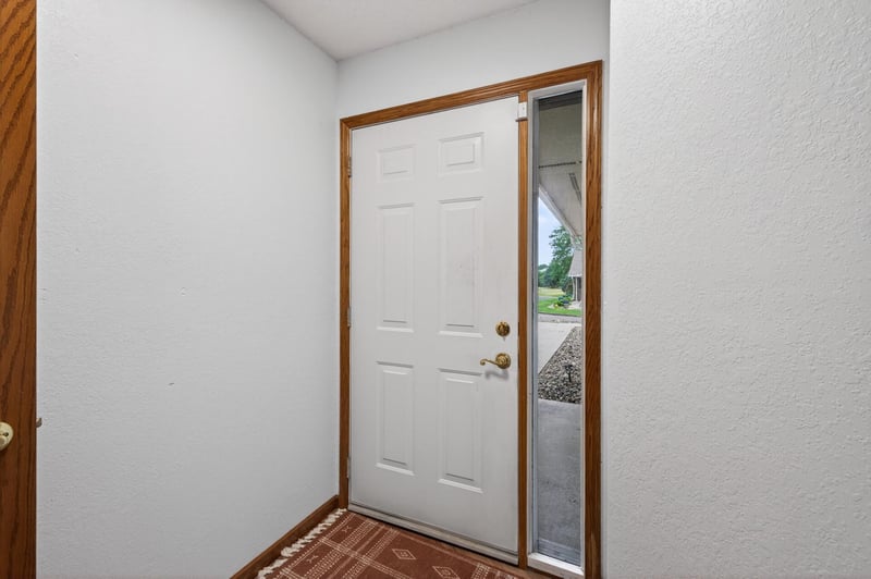 6710 Buckley Cir, Inver Grove Heights, MN 55076