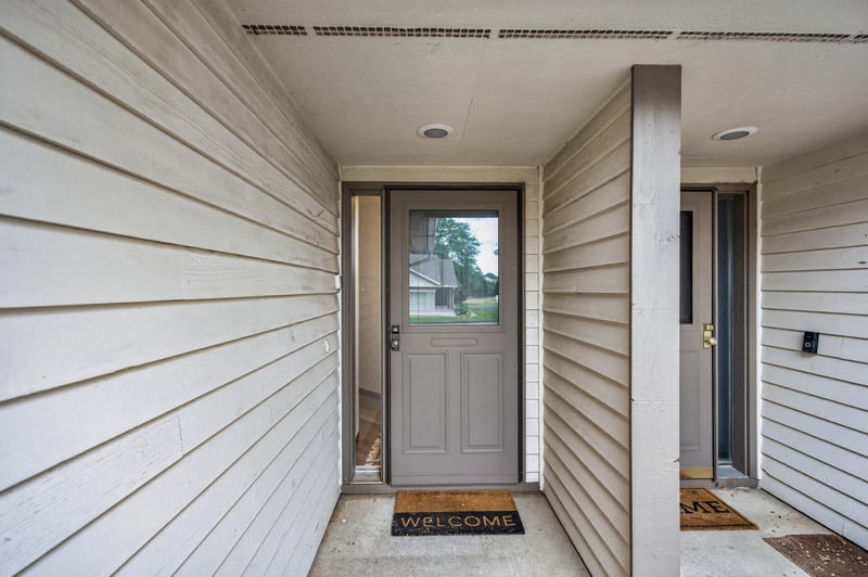6710 Buckley Cir, Inver Grove Heights, MN 55076