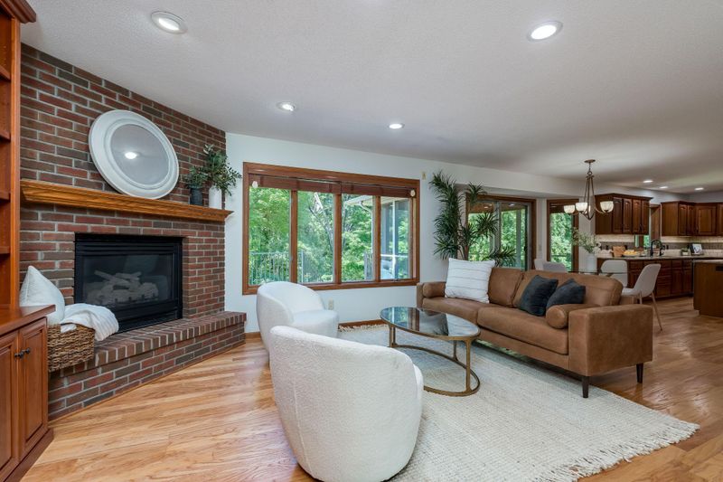 2295 Northridge Dr, North Mankato, MN 56003