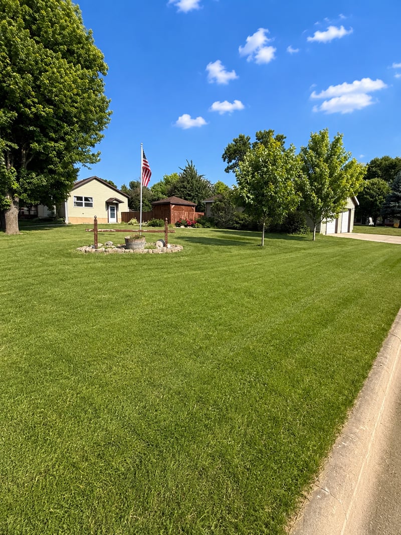 500 Superior St, Milroy, MN 56263