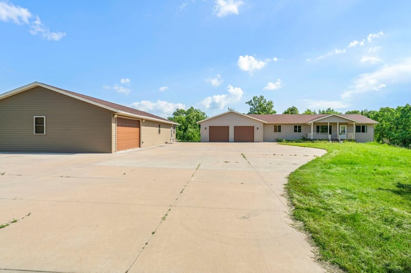 24647 340th St, Browerville, MN 56438