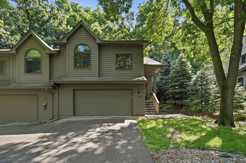 7017 Edenvale Blvd, Eden Prairie, MN 55346