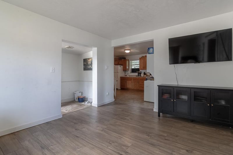 205 1st St SW, Dodge Center, MN 55927