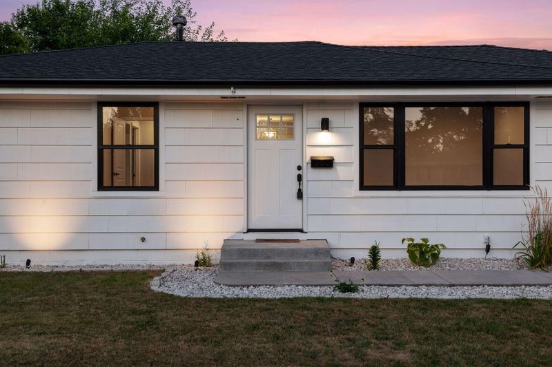 8209 Goodrich Rd, Bloomington, MN 55437