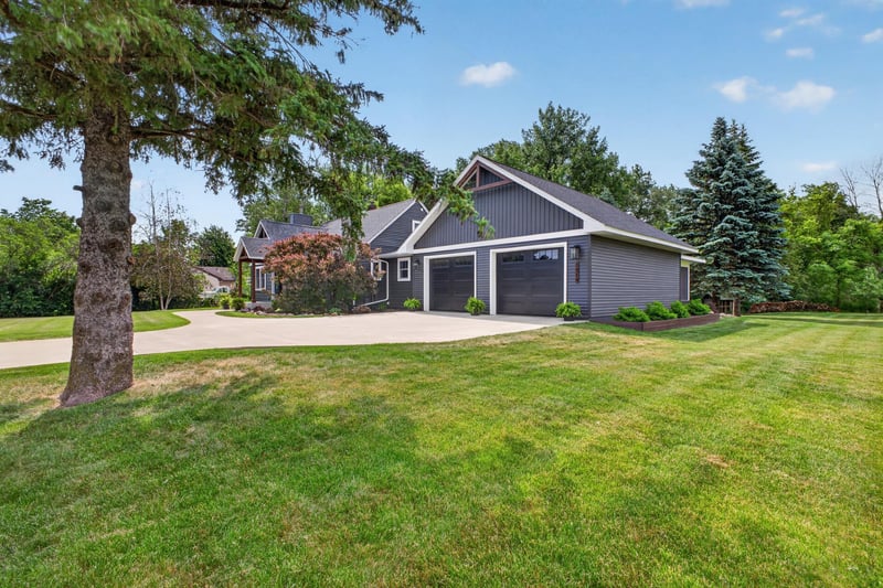 1914 12th Ave NE, Austin, MN 55912