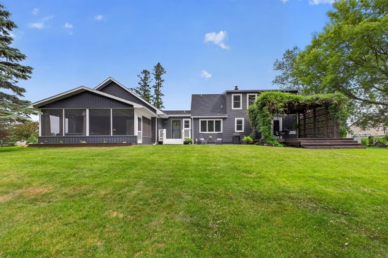 1914 12th Ave NE, Austin, MN 55912