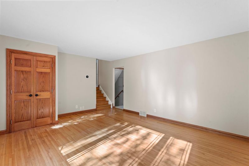 3865 Gettysburg Ave N, New Hope, MN 55427