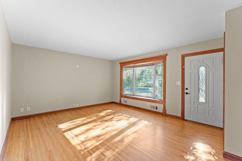 3865 Gettysburg Ave N, New Hope, MN 55427