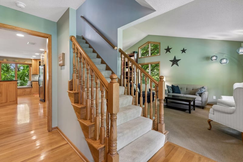 13437 Georgia Cir, Apple Valley, MN 55124