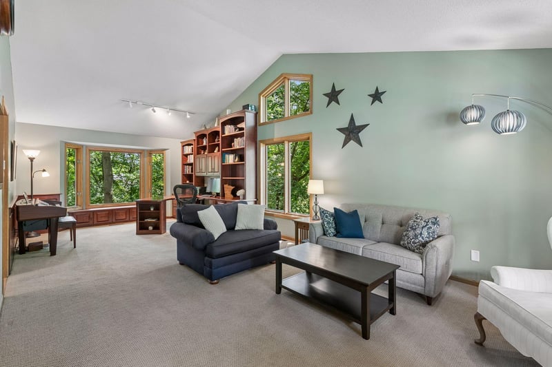 13437 Georgia Cir, Apple Valley, MN 55124
