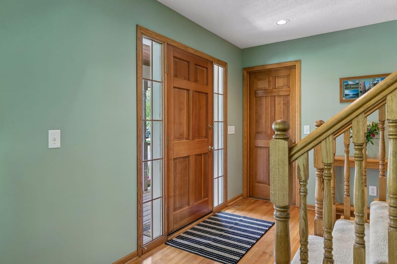 13437 Georgia Cir, Apple Valley, MN 55124