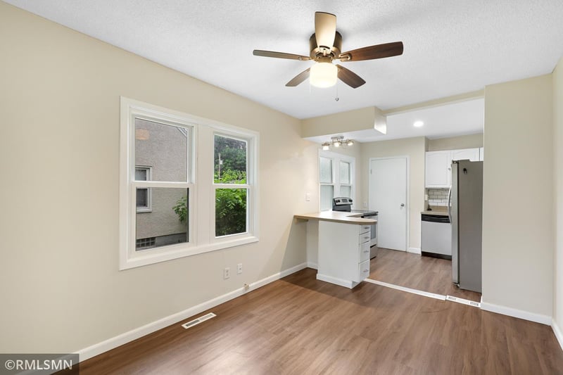 1868 Hawthorne Ave E, Saint Paul, MN 55119
