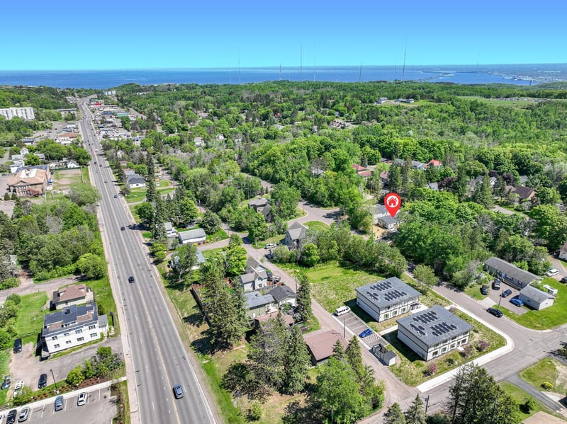 306 W Palm St, Duluth, MN 55811