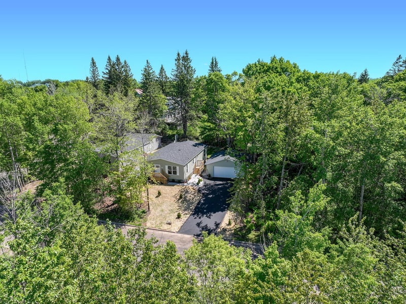 306 W Palm St, Duluth, MN 55811