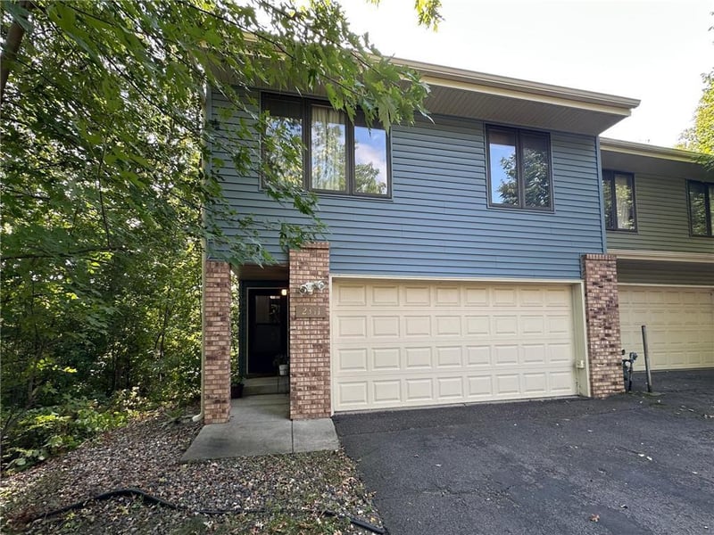 2341 14th Ter NW, New Brighton, MN 55112