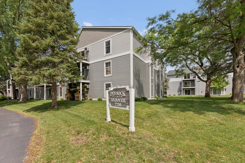 7759 142nd St W #306, Apple Valley, MN 55124