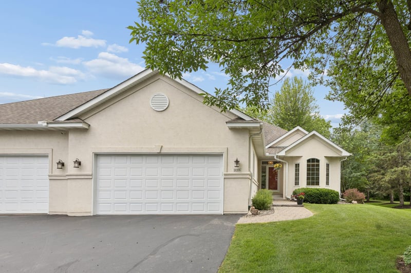 18205 39th Ave N, Plymouth, MN 55446