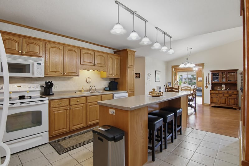 2538 Hils Ct #A, Menomonie, WI 54751