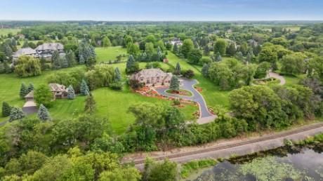 75 Apple Orchard Rd, Dellwood, MN 55110
